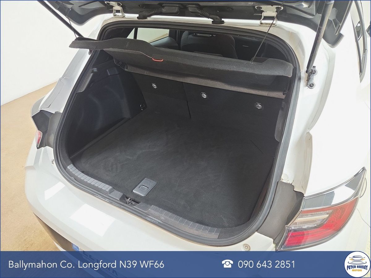 Toyota Corolla 1.8 Hybrid Luna Hatchback