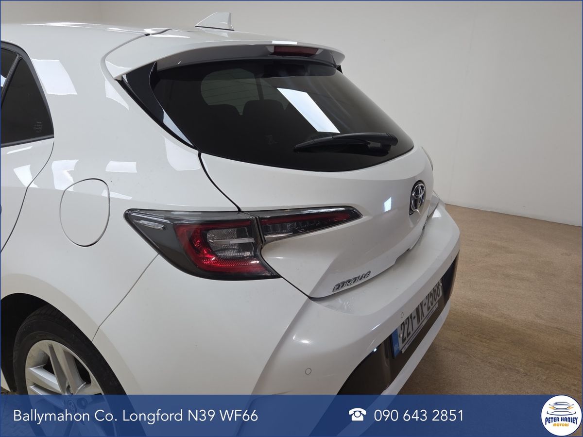 Toyota Corolla 1.8 Hybrid Luna Hatchback