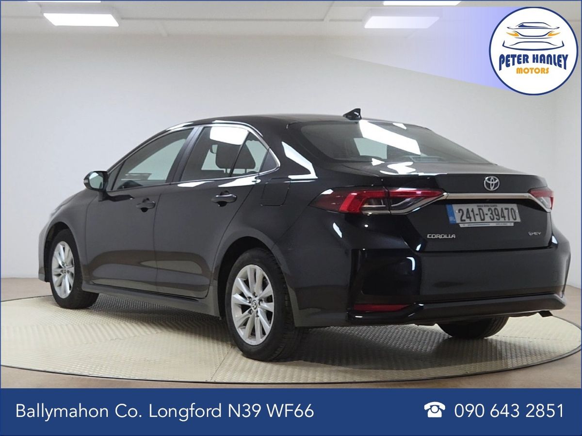 Toyota Corolla 1.8 Hybrid Luna Saloon