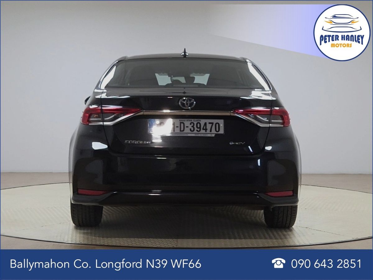 Toyota Corolla 1.8 Hybrid Luna Saloon