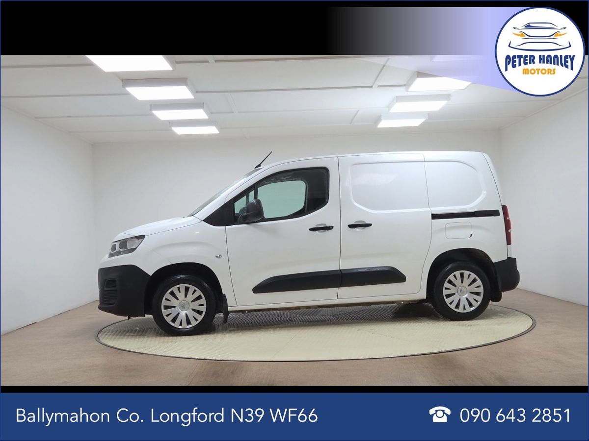 Citroen Berlingo TOUCH BlueHDi 100 S&S MWB 5 seats