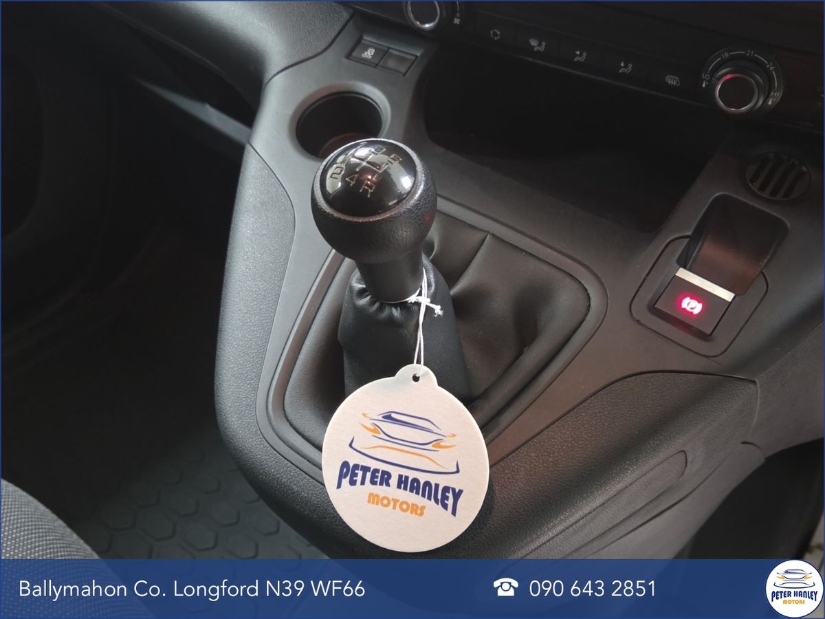 Citroen Berlingo TOUCH BlueHDi 100 S&S MWB 5 seats
