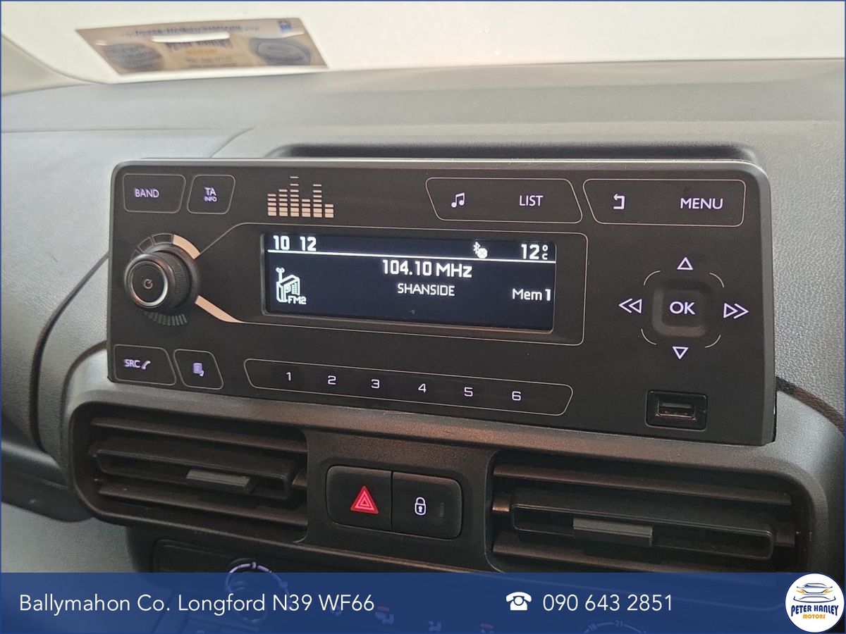 Citroen Berlingo TOUCH BlueHDi 100 S&S MWB 5 seats