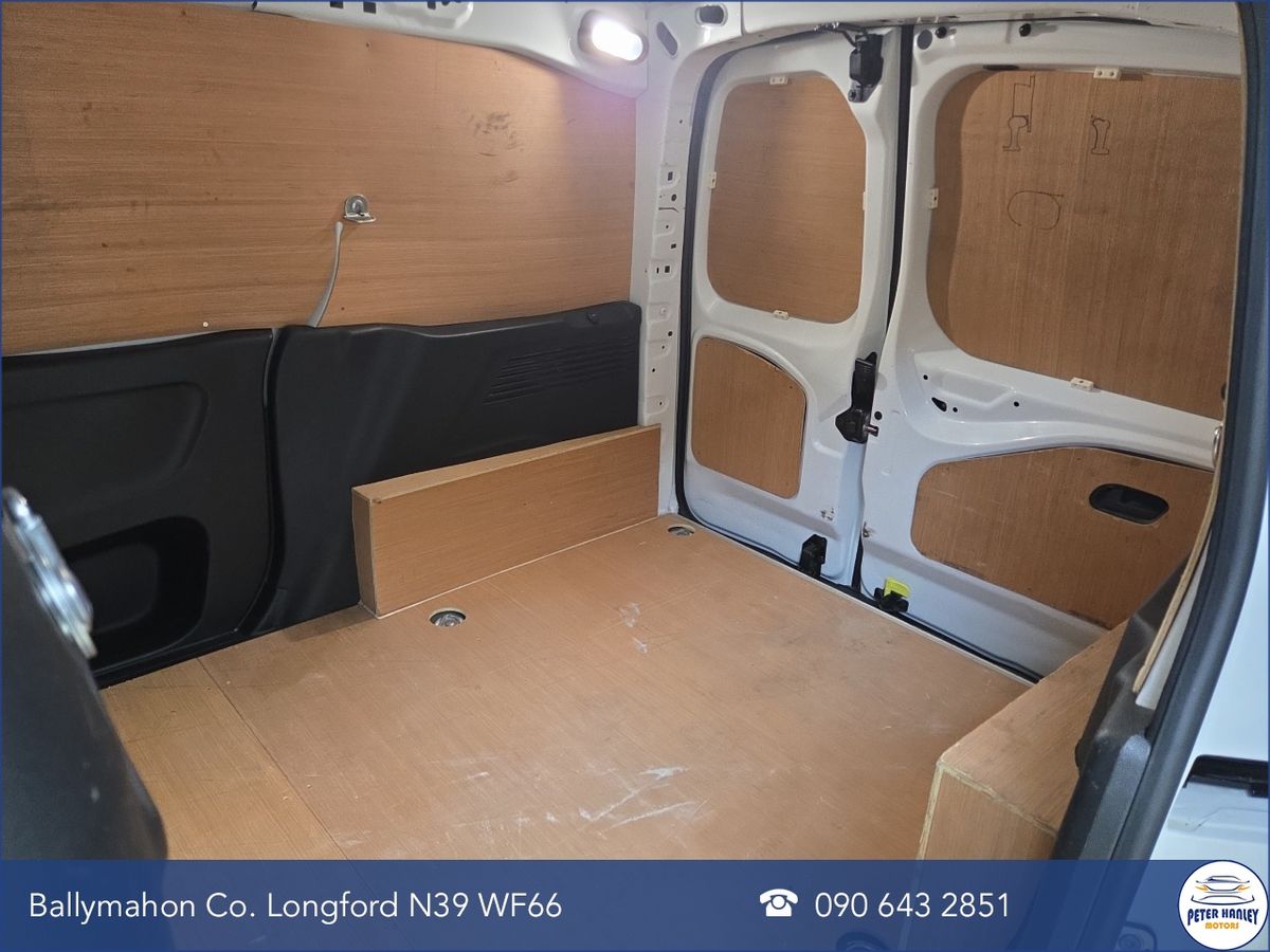 Citroen Berlingo TOUCH BlueHDi 100 S&S MWB 5 seats