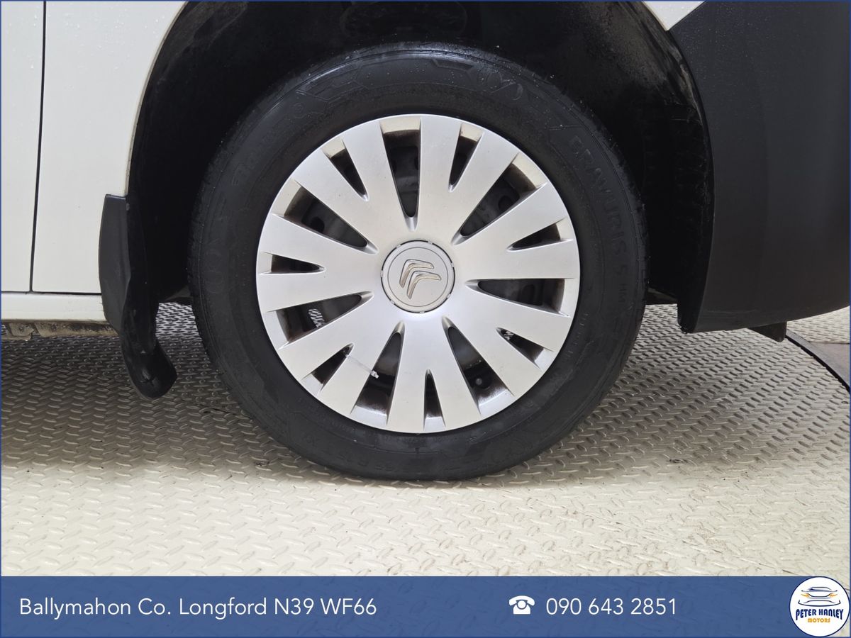 Citroen Berlingo TOUCH BlueHDi 100 S&S MWB 5 seats