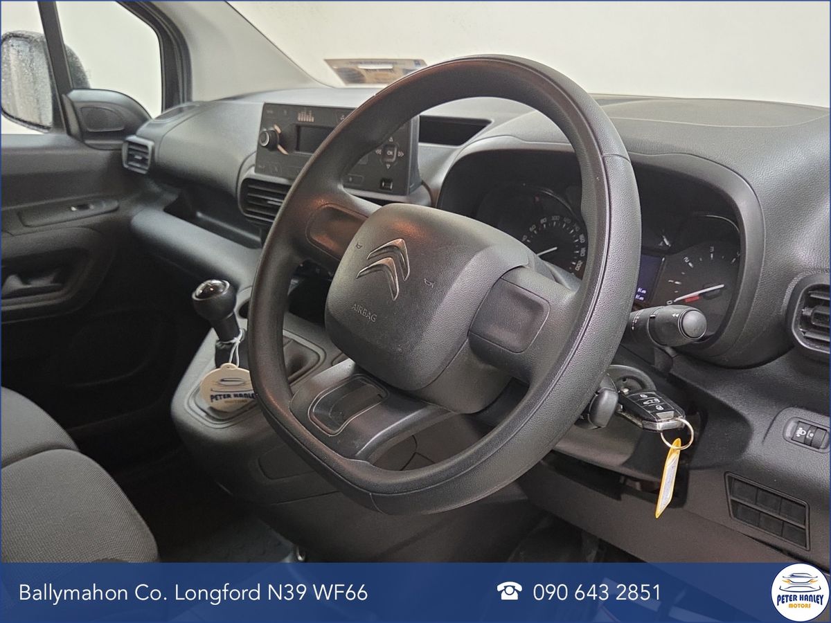 Citroen Berlingo TOUCH BlueHDi 100 S&S MWB 5 seats
