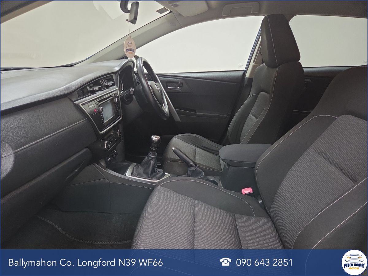 Toyota Auris D-4D 90 (1.4) 5Dr Luna
