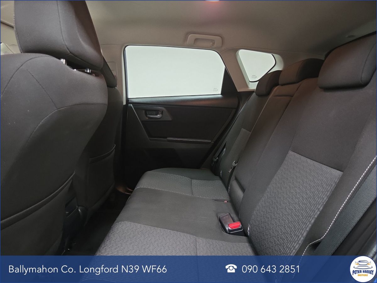 Toyota Auris D-4D 90 (1.4) 5Dr Luna