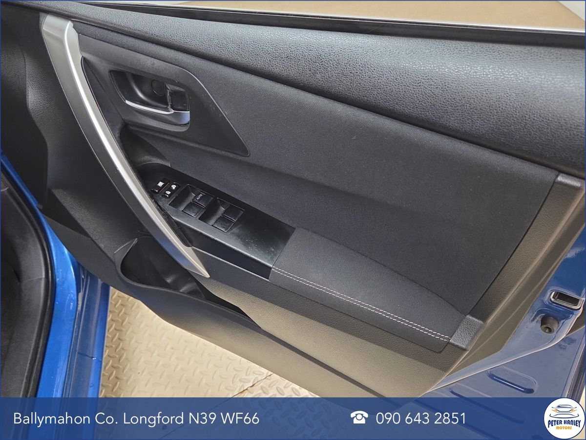 Toyota Auris D-4D 90 (1.4) 5Dr Luna