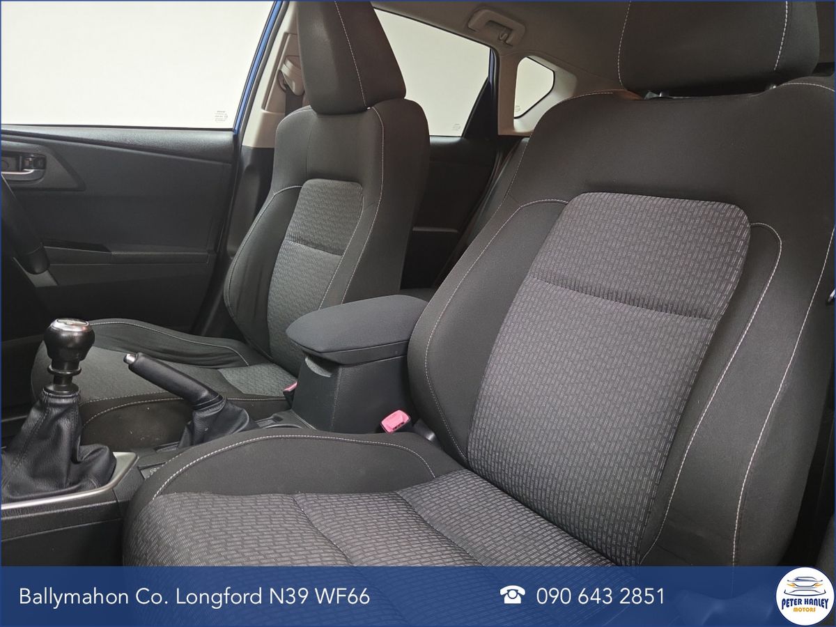 Toyota Auris D-4D 90 (1.4) 5Dr Luna