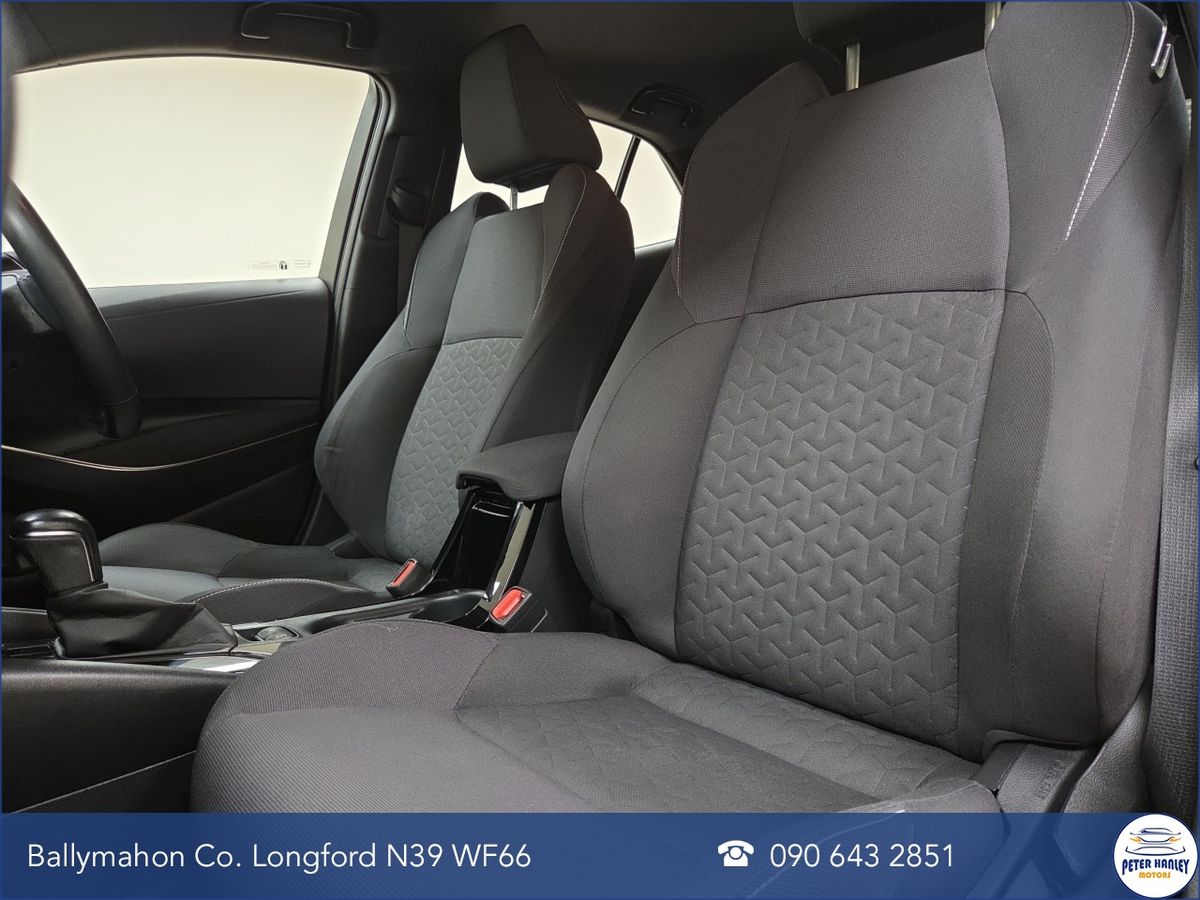 Toyota Corolla 1.8 Hybrid Luna Hatchback