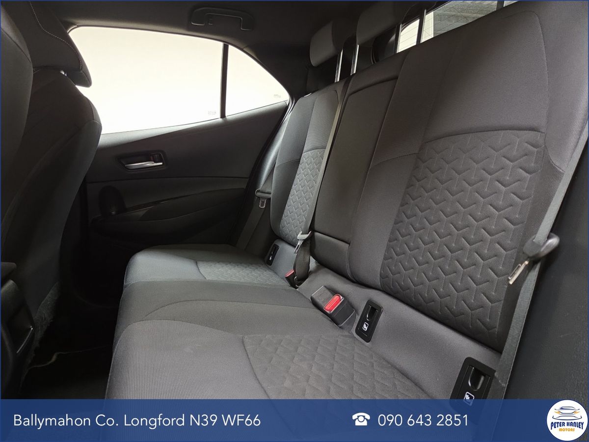 Toyota Corolla 1.8 Hybrid Luna Hatchback