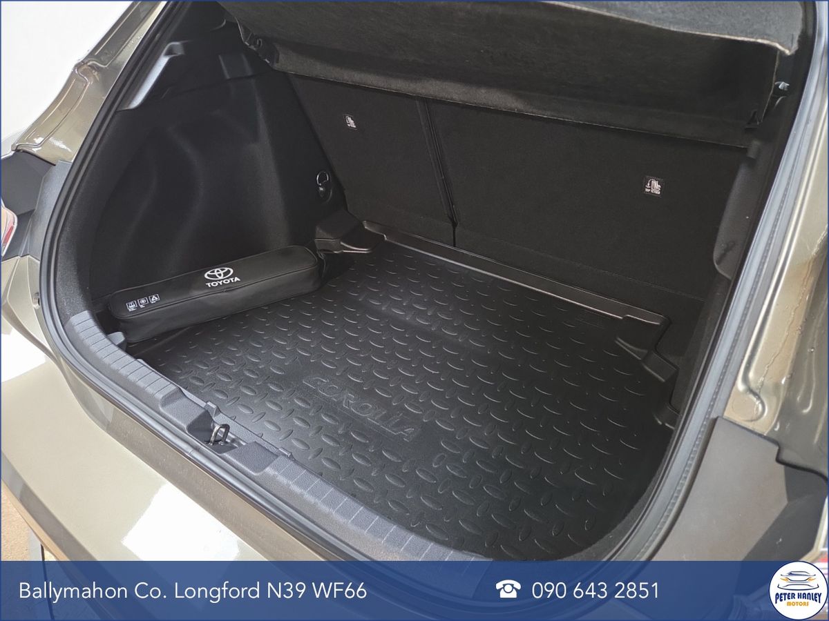Toyota Corolla 1.8 Hybrid Luna Hatchback
