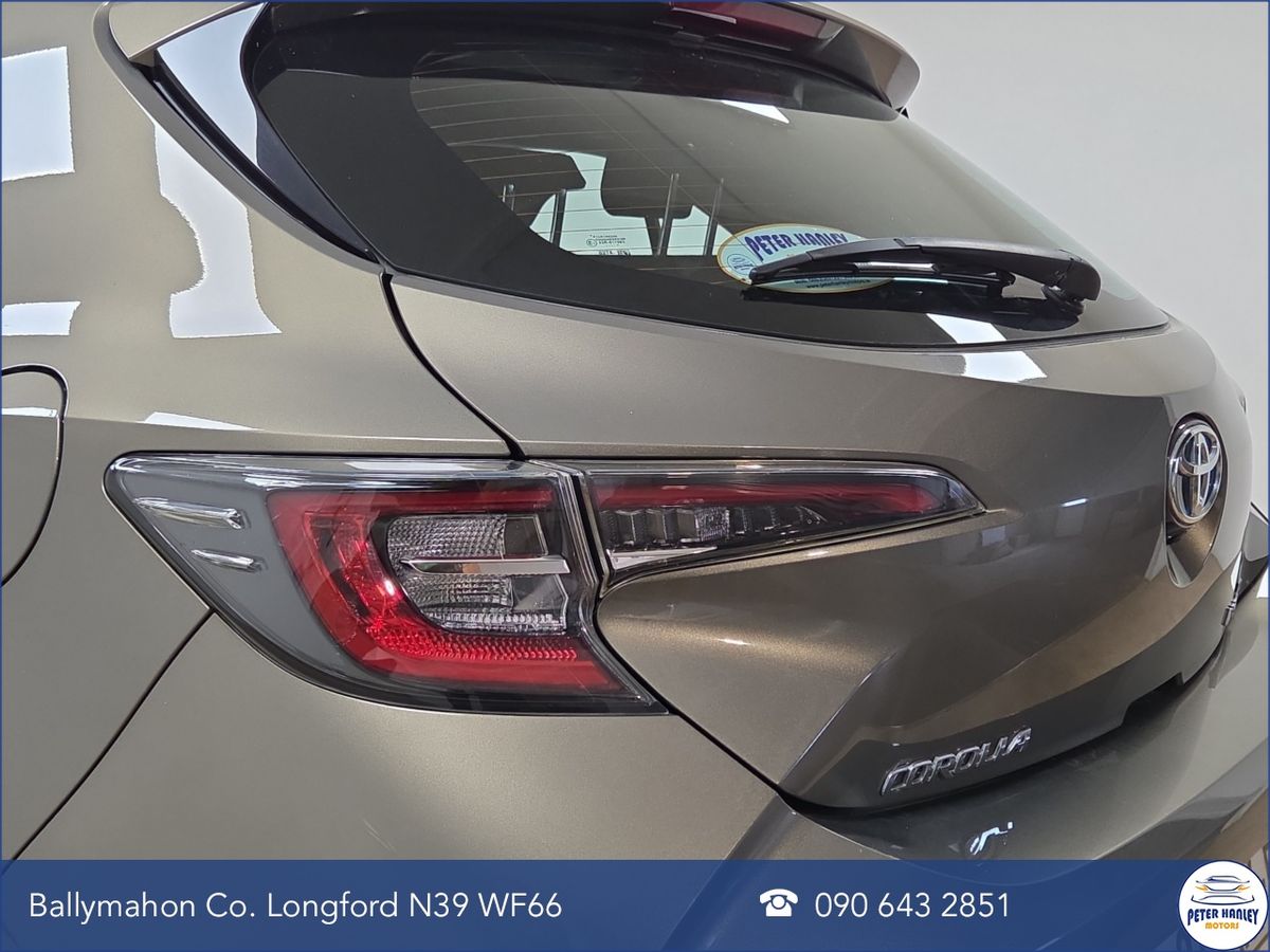 Toyota Corolla 1.8 Hybrid Luna Hatchback