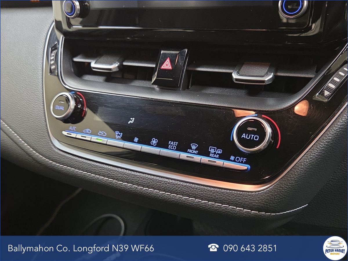 Toyota Corolla 1.8 Hybrid Luna Hatchback