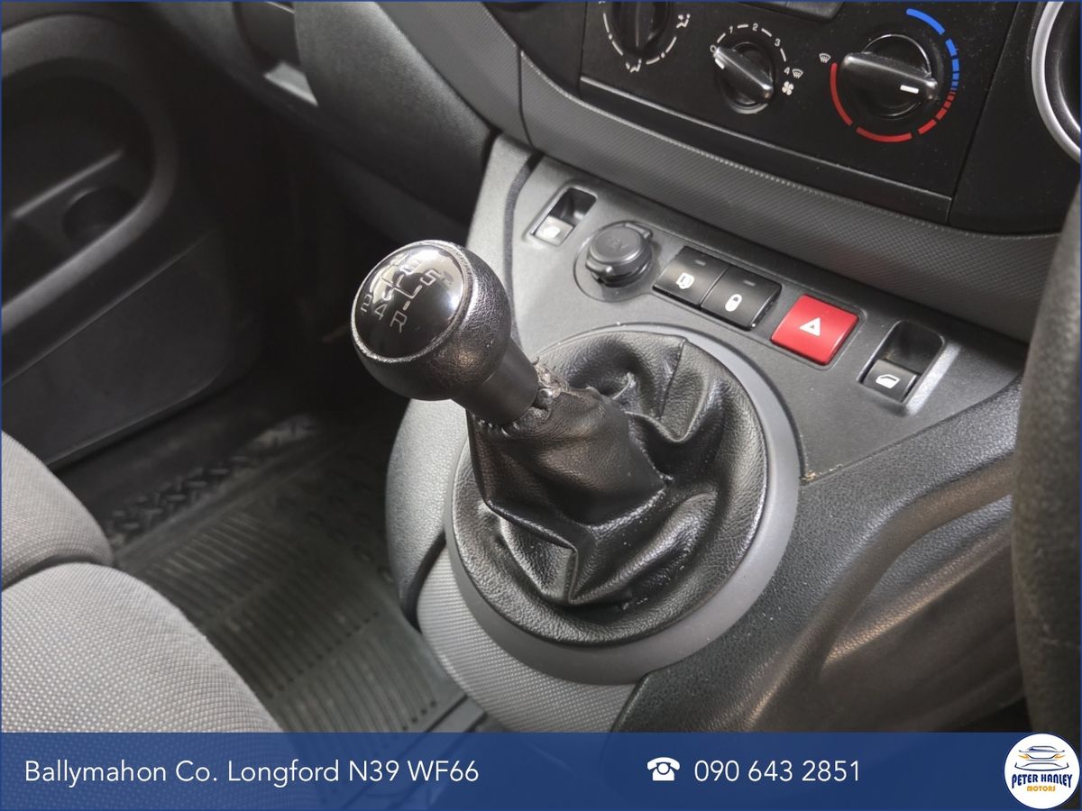 Peugeot Partner 1.6 BlueHDi 75bhp 5 Seats Active