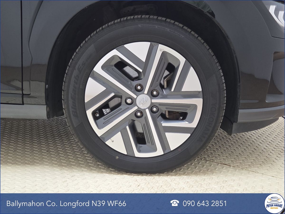 Hyundai KONA Kona Premium Ev  Premium  204 PMSM 64KWH