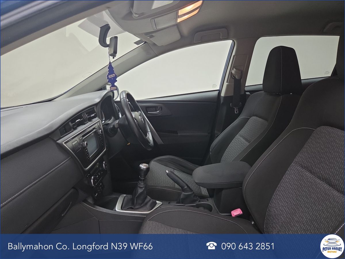 Toyota Auris D-4D 90 (1.4) 5Dr Luna
