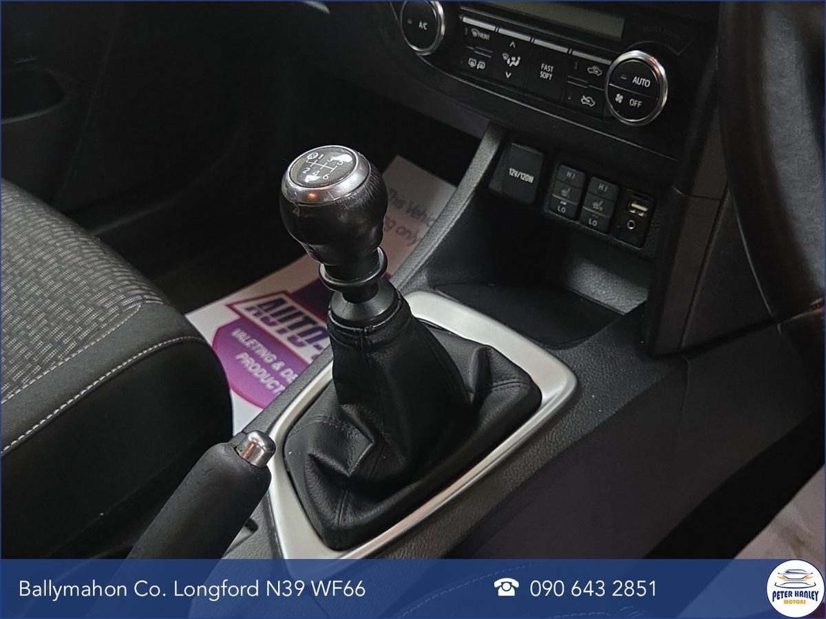 Toyota Auris D-4D 90 (1.4) 5Dr Luna