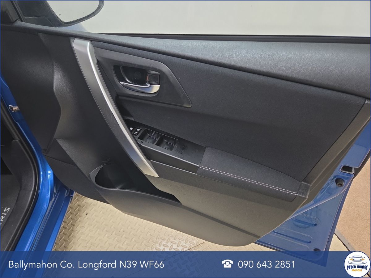 Toyota Auris D-4D 90 (1.4) 5Dr Luna