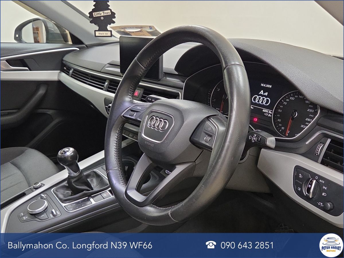 Audi A4 2.0TDI 150HP Attraction Ultra