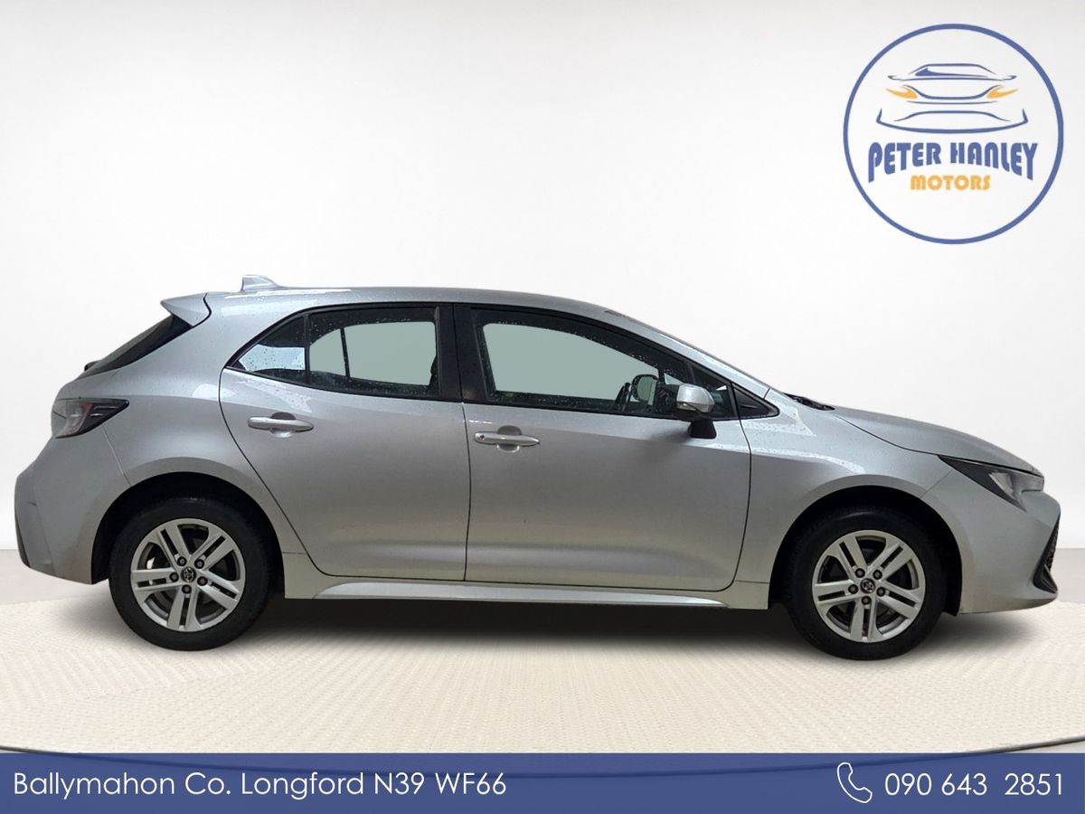 Toyota Corolla 1.2T Luna Hatchback