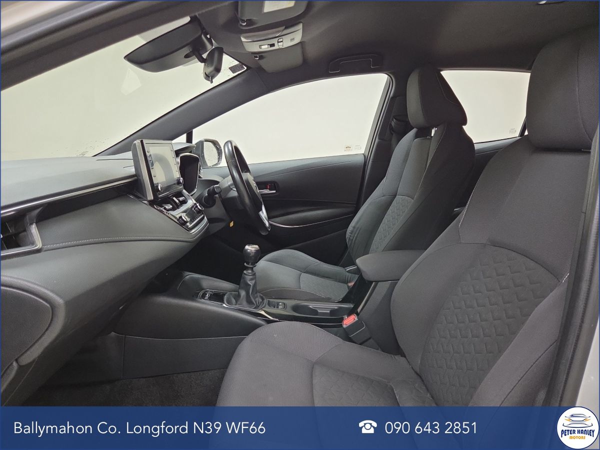 Toyota Corolla 1.2T Luna Hatchback