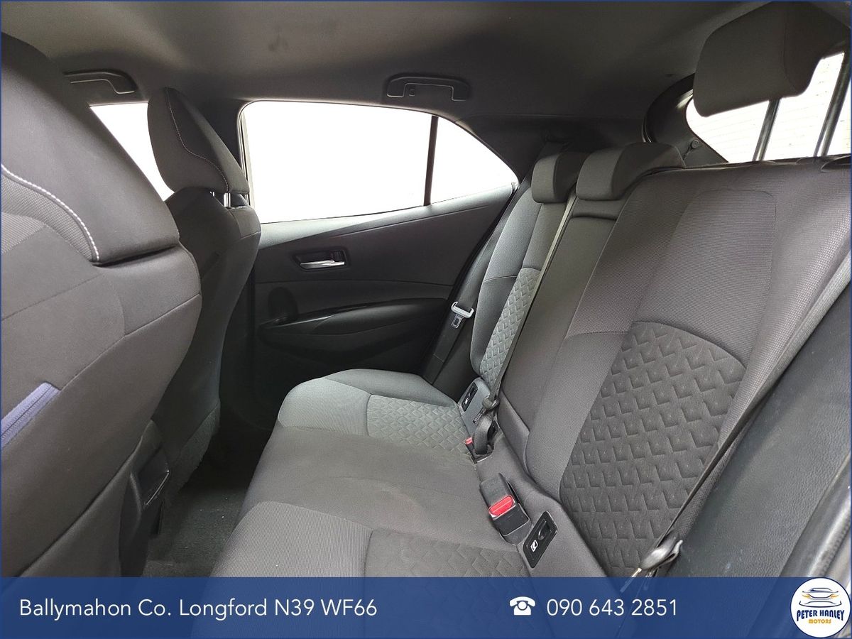 Toyota Corolla 1.2T Luna Hatchback