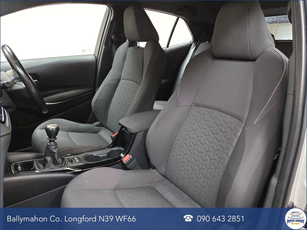 Toyota Corolla 1.2T Luna Hatchback