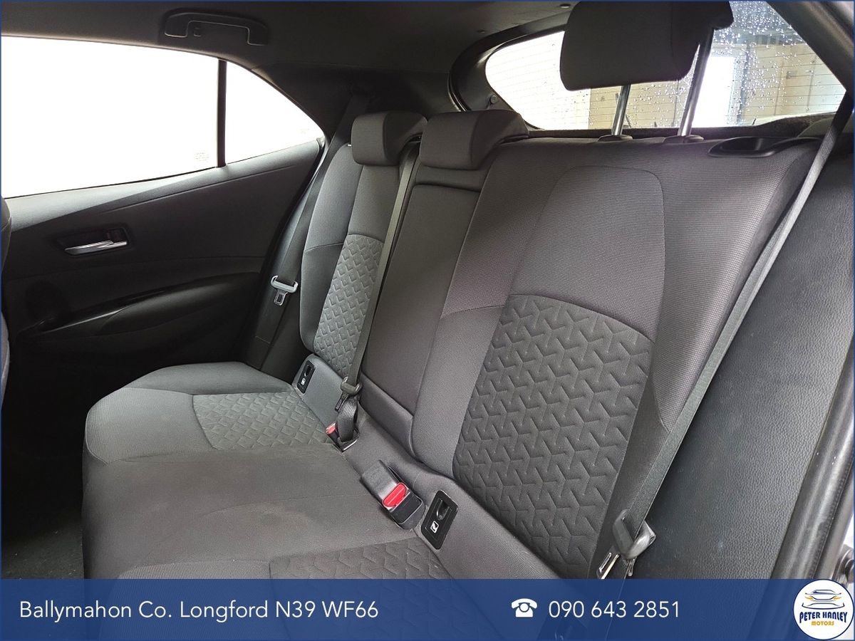 Toyota Corolla 1.2T Luna Hatchback