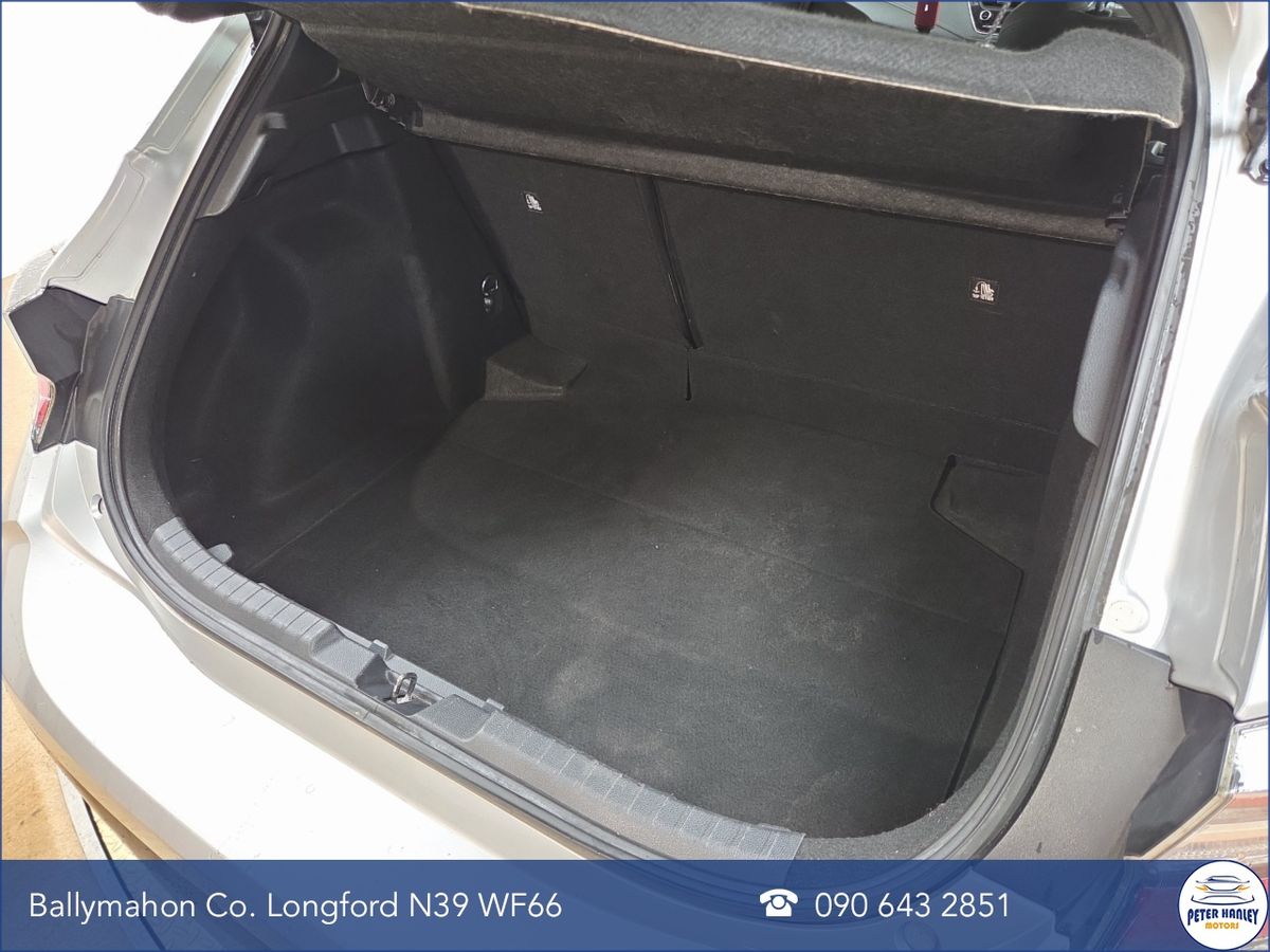 Toyota Corolla 1.2T Luna Hatchback