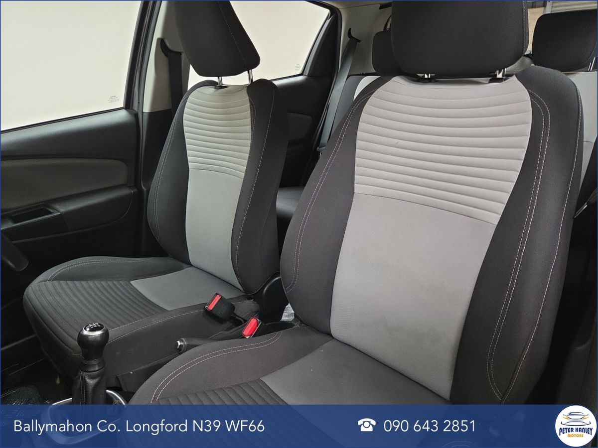 Toyota Yaris 1.0 VVT-i 5Dr Luna