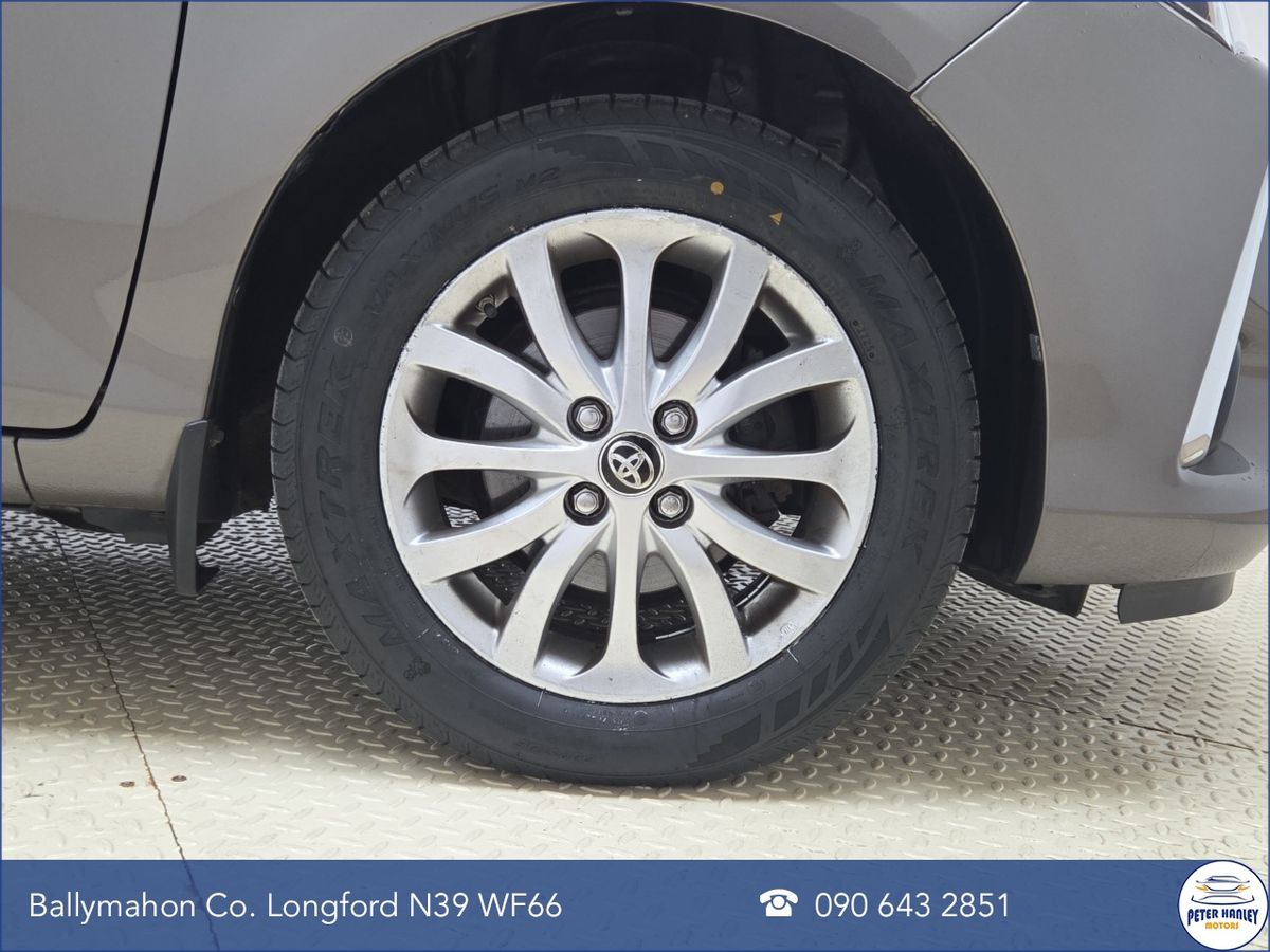 Toyota Yaris 1.0 VVT-i 5Dr Luna