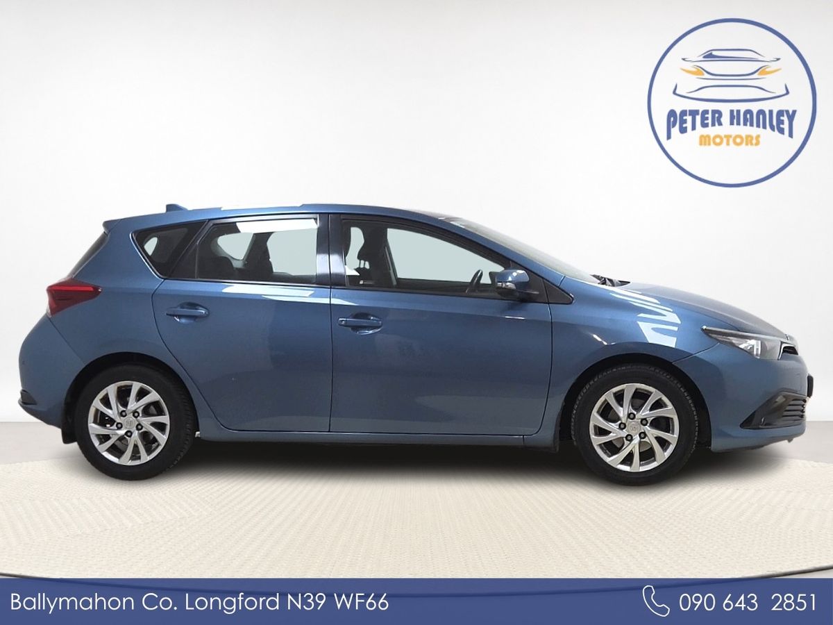 Toyota Auris 1.4 D-4D (90) 5Dr Aura