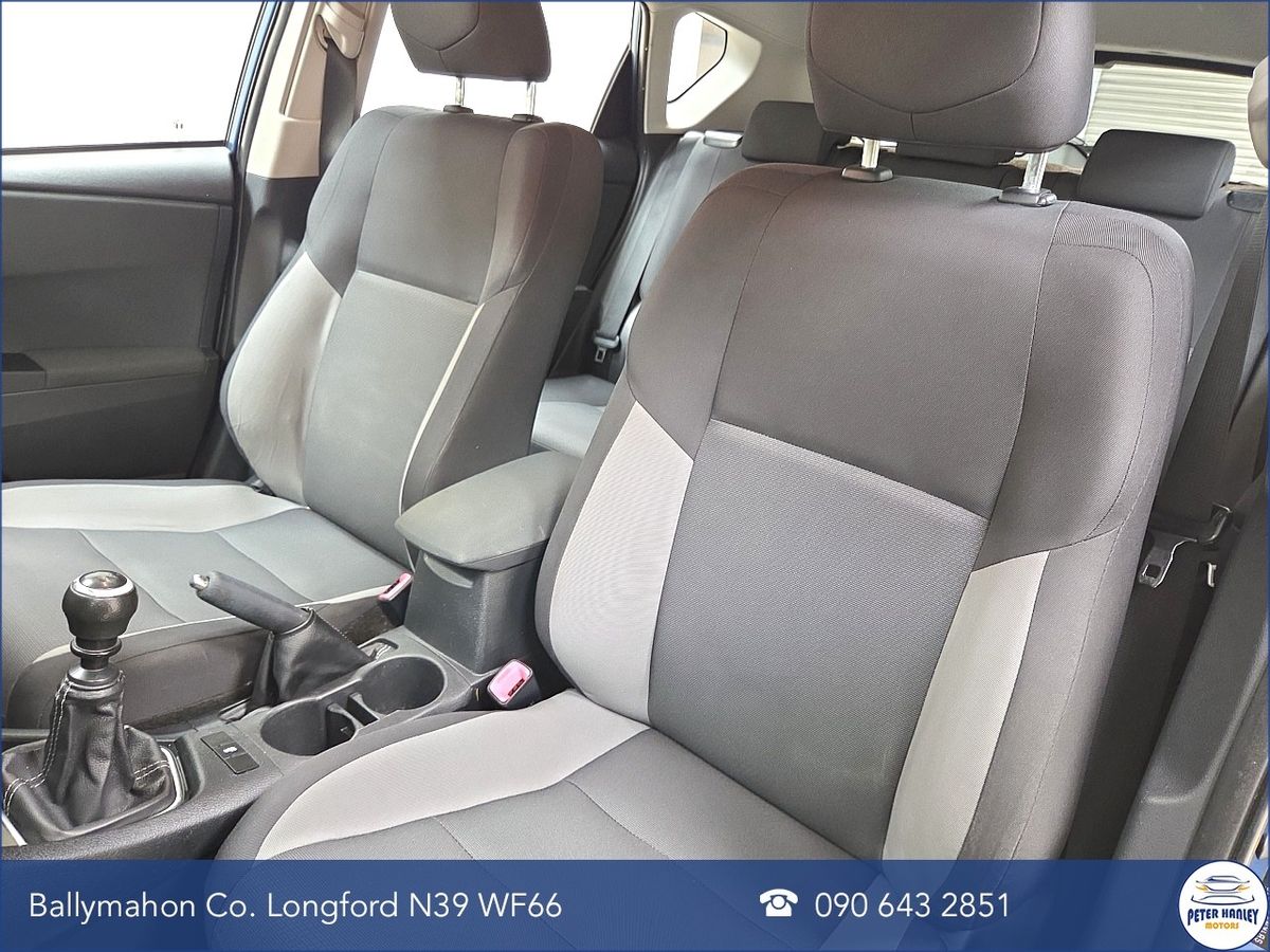 Toyota Auris 1.4 D-4D (90) 5Dr Aura