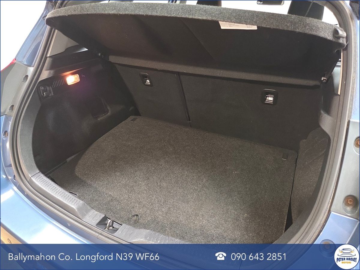 Toyota Auris 1.4 D-4D (90) 5Dr Aura