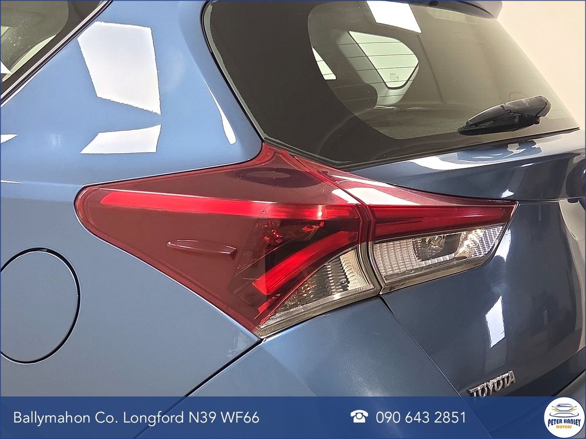 Toyota Auris 1.4 D-4D (90) 5Dr Aura