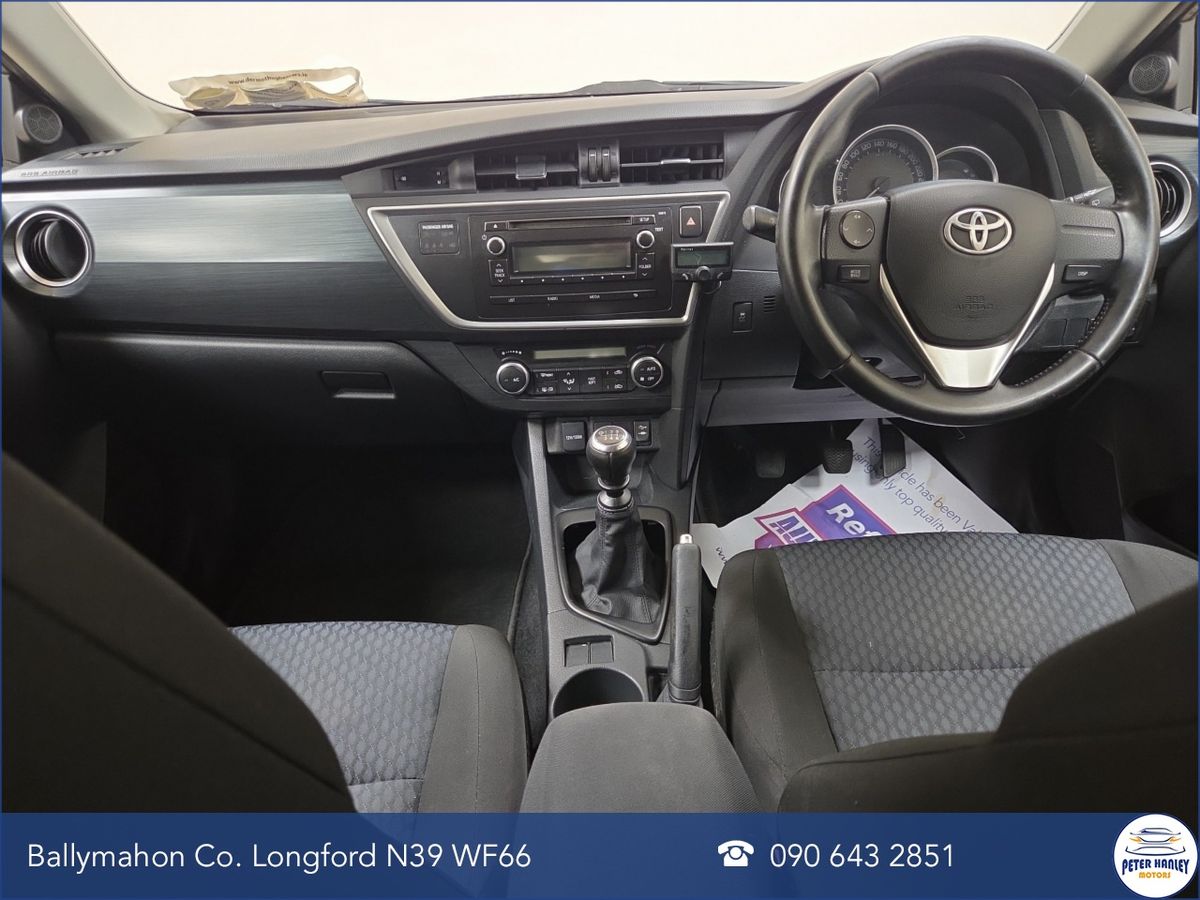Toyota Auris D-4D 90 (1.4) 5Dr Aura