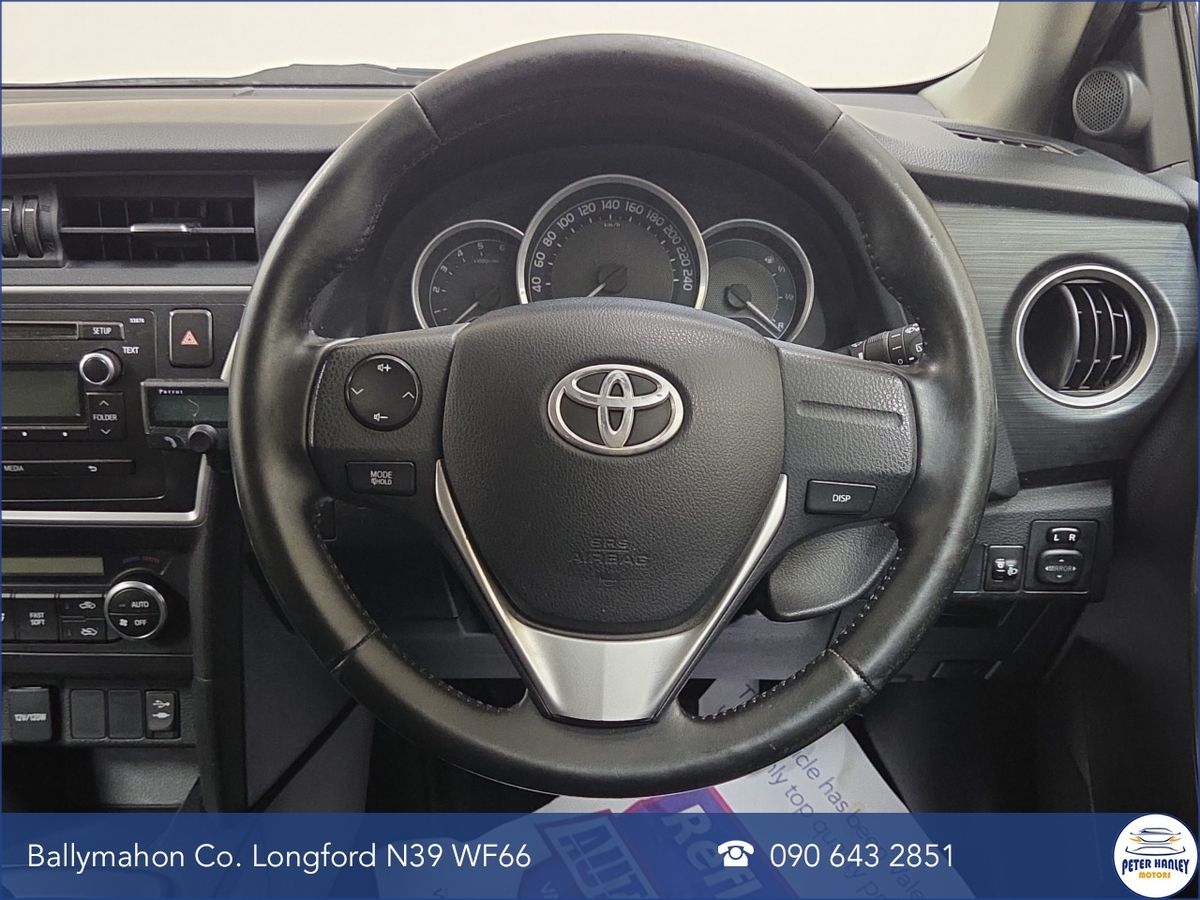 Toyota Auris D-4D 90 (1.4) 5Dr Aura