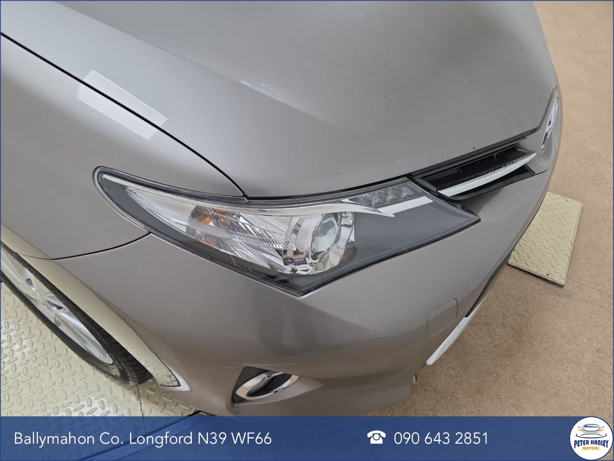 Toyota Auris D-4D 90 (1.4) 5Dr Aura