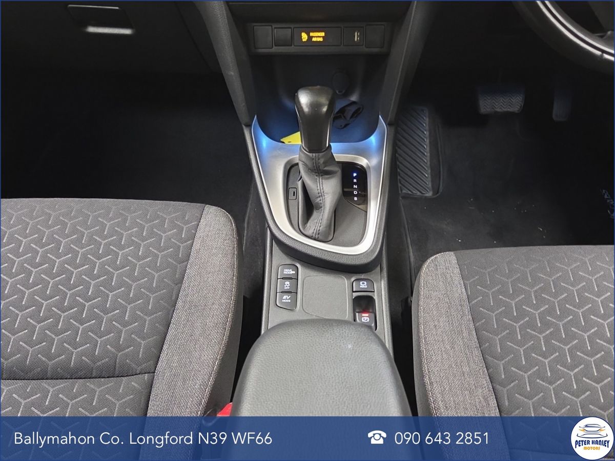 Toyota Yaris Yaris Cross Design Hev Auto  Design  VVT-h 116 E-CVT Auto Start/Stop