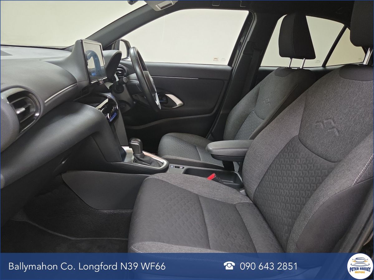 Toyota Yaris Yaris Cross Design Hev Auto  Design  VVT-h 116 E-CVT Auto Start/Stop