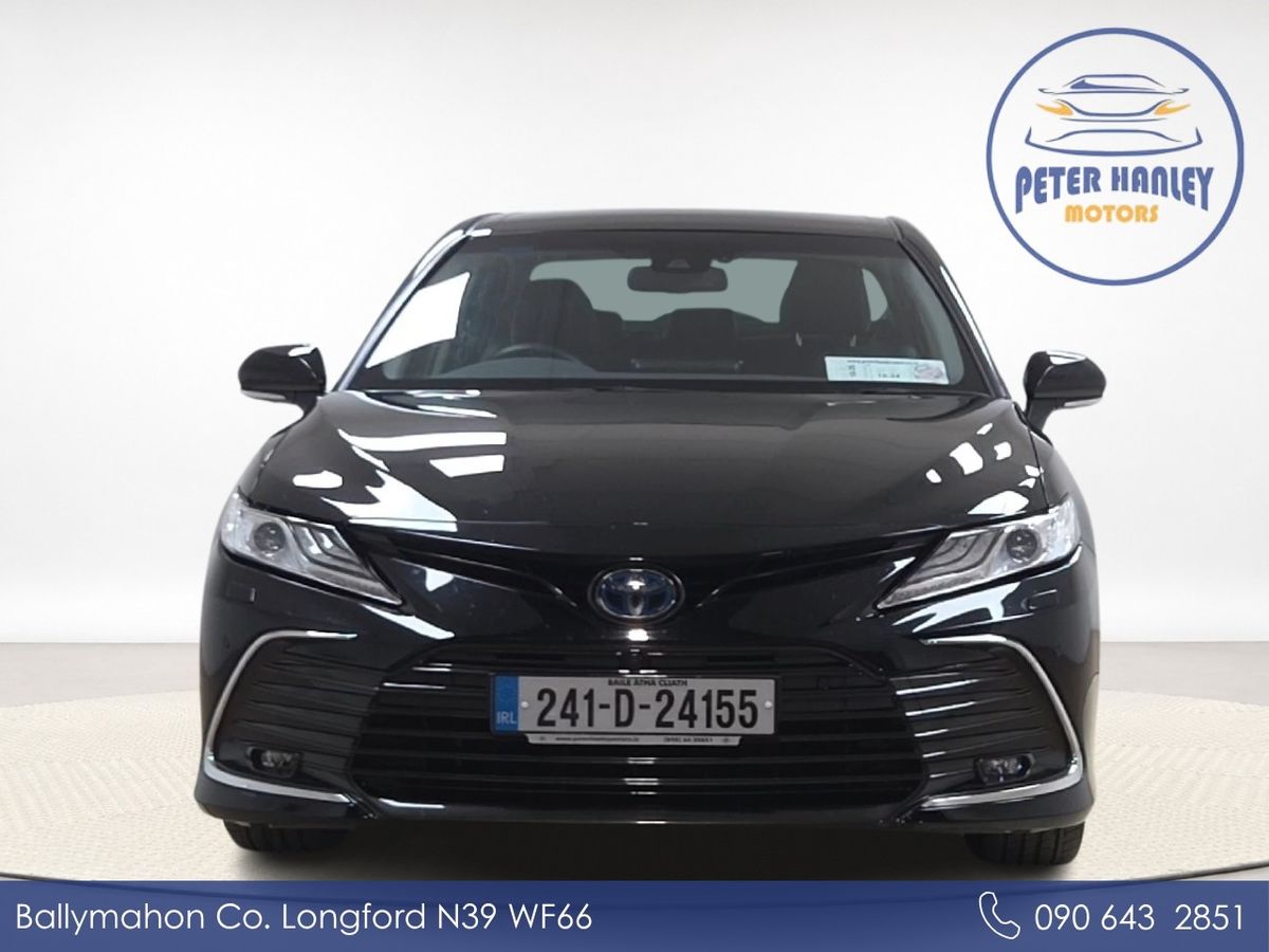 Toyota Camry 2.5 Hybrid Platinum Edition