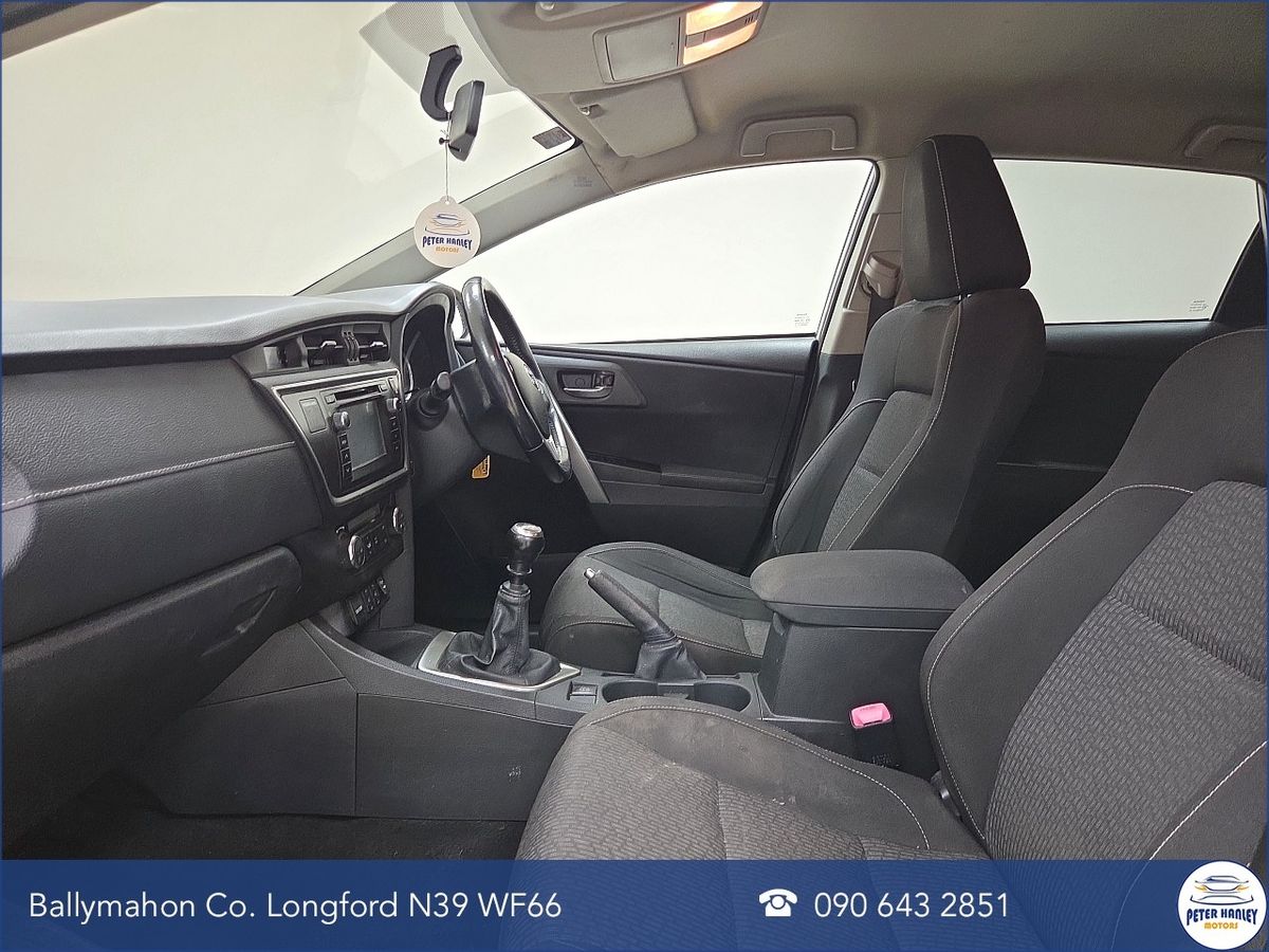 Toyota Auris D-4D 90 (1.4) 5Dr Luna