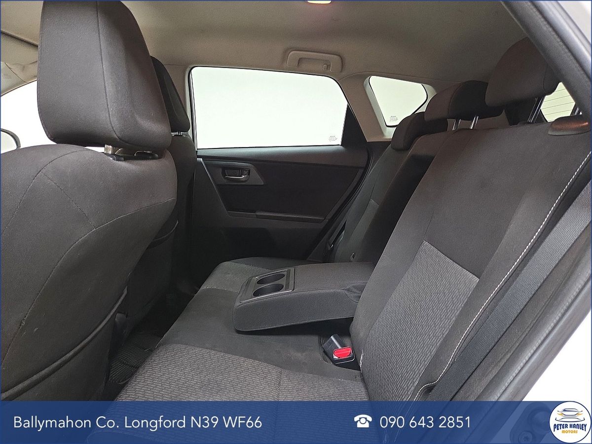 Toyota Auris D-4D 90 (1.4) 5Dr Luna