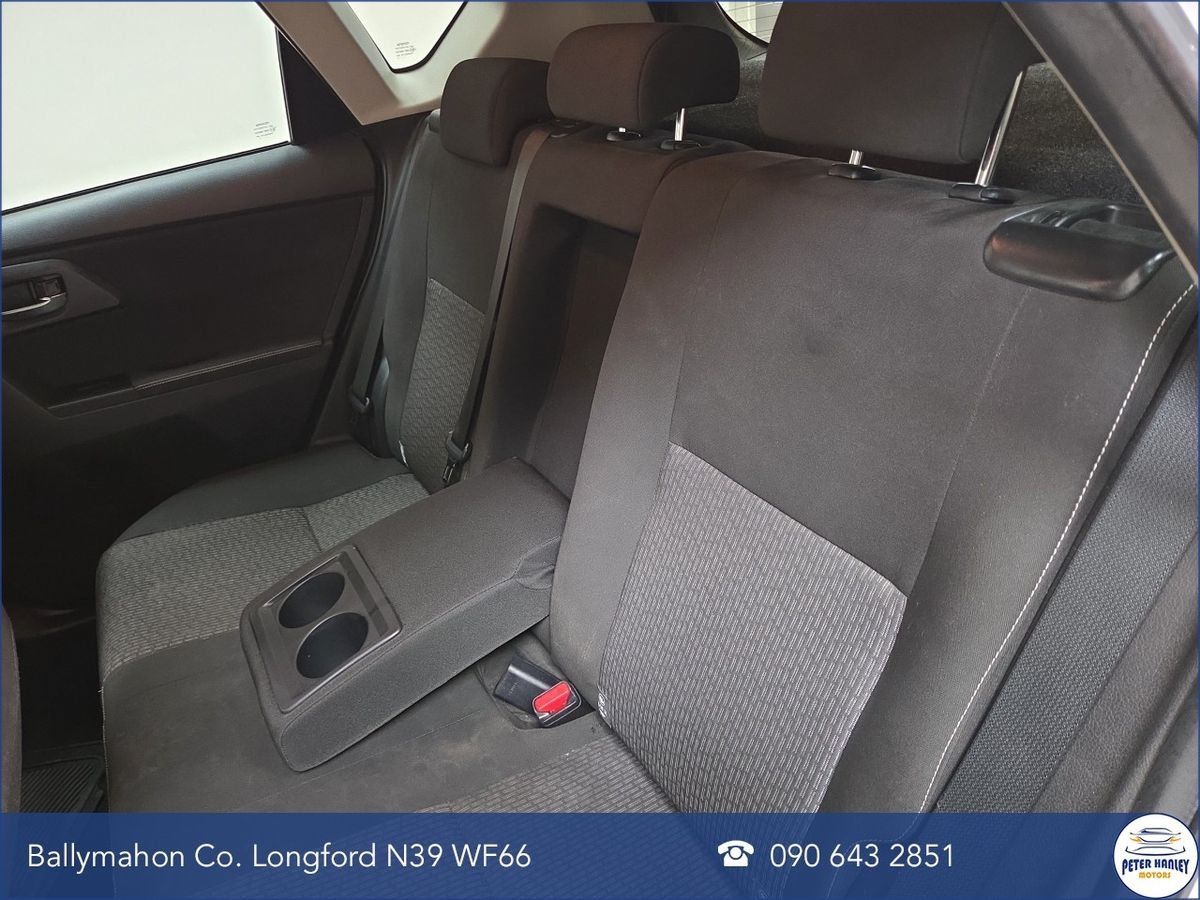 Toyota Auris D-4D 90 (1.4) 5Dr Luna
