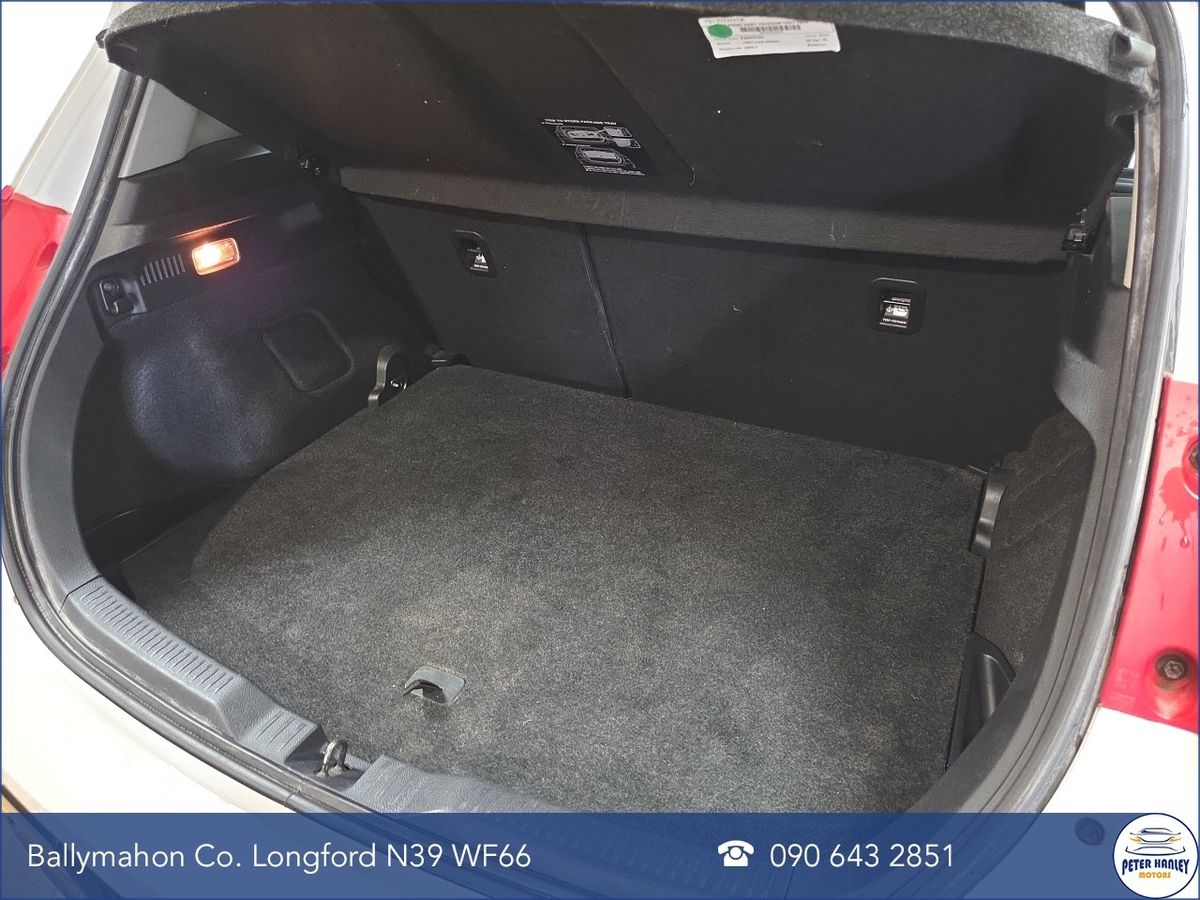 Toyota Auris D-4D 90 (1.4) 5Dr Luna