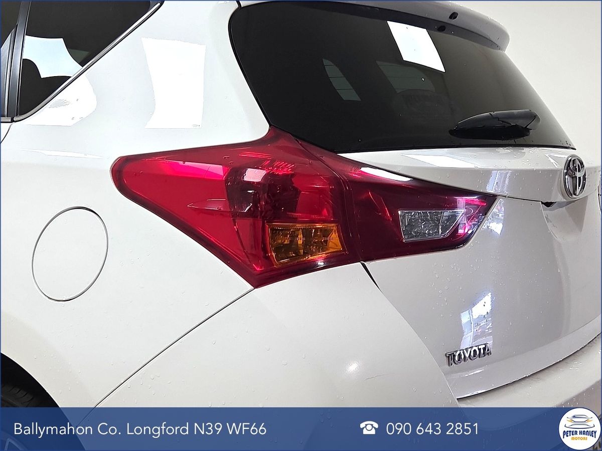 Toyota Auris D-4D 90 (1.4) 5Dr Luna