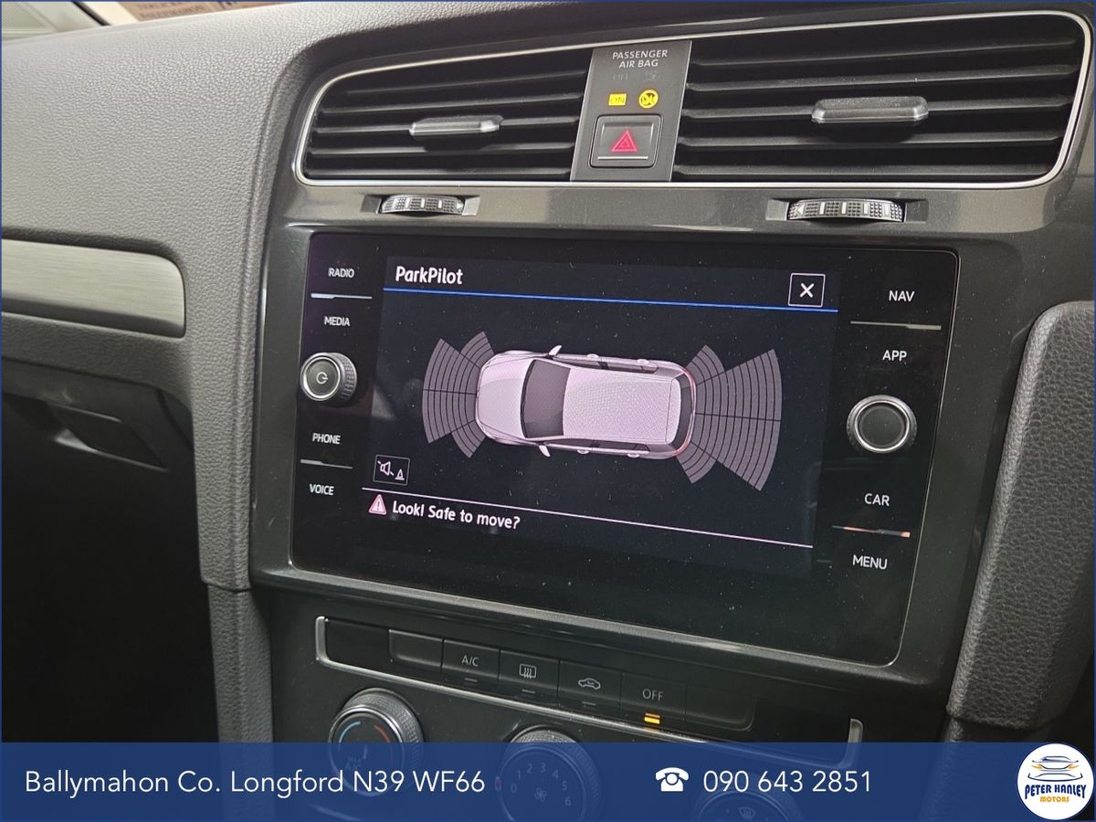 Volkswagen Golf Golf Se Navigation Tsi Bmt  SE Navigation  TDi 115 BlueMotion Start/Stop