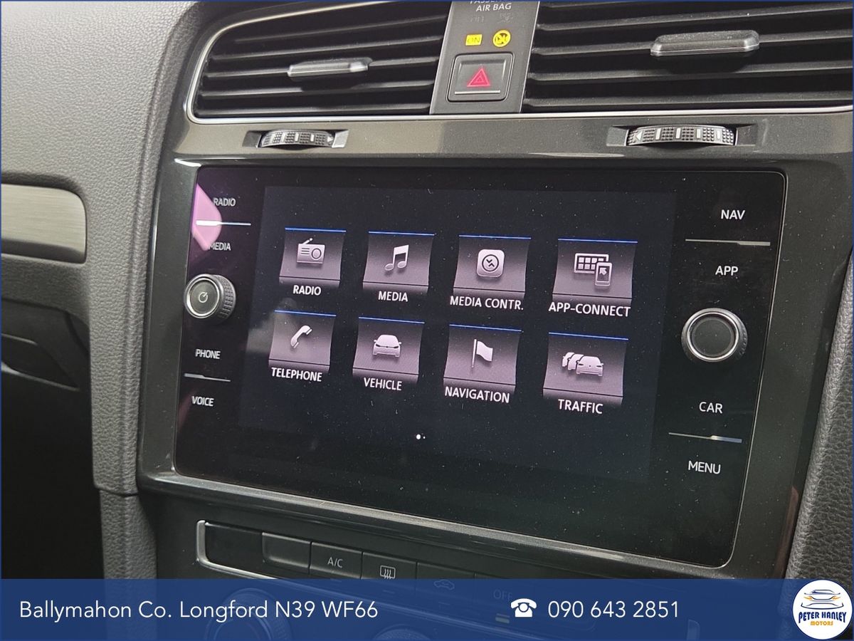 Volkswagen Golf Golf Se Navigation Tsi Bmt  SE Navigation  TDi 115 BlueMotion Start/Stop